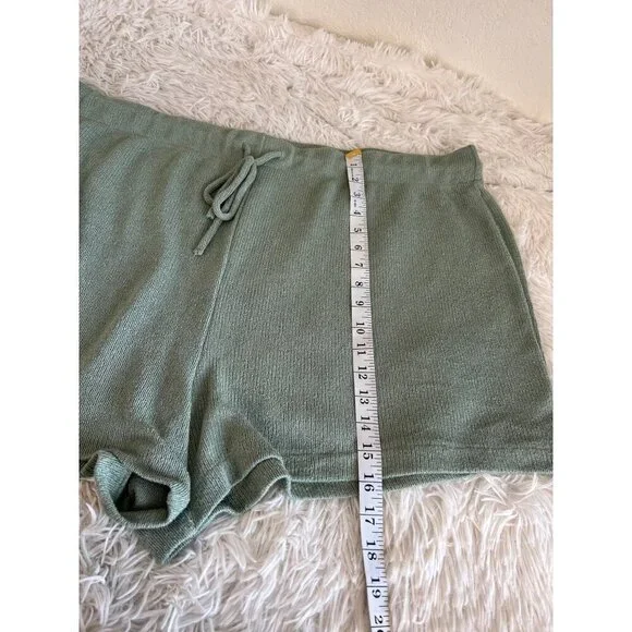 H & M XXL Khaki Green Soft Shorts Lounge or Over Swim!! - Picture 3 of 6